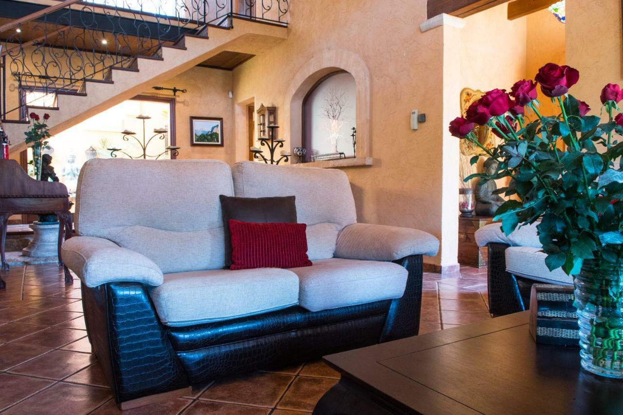 Alzina Villa: Tranquil Bunyola Retreat with Pool near Palma Exterior photo