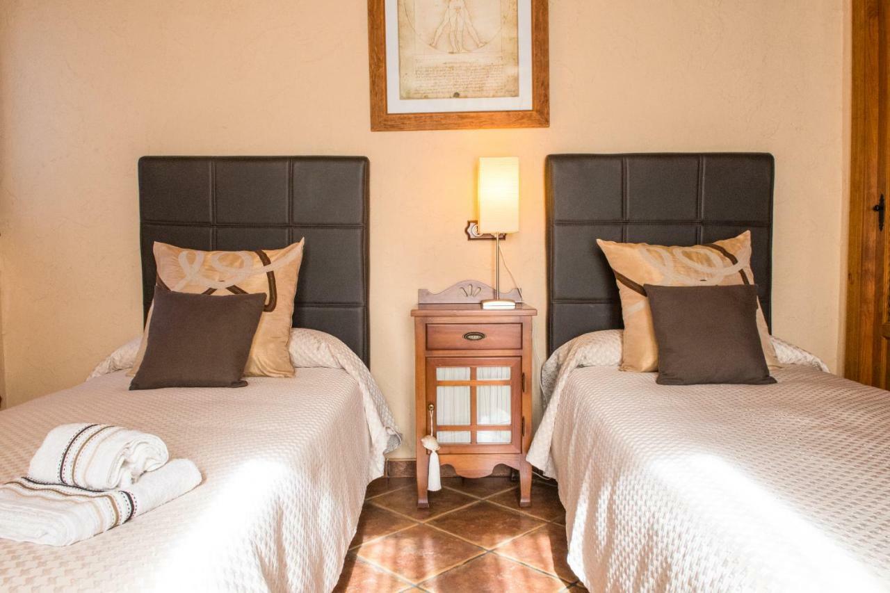 Alzina Villa: Tranquil Bunyola Retreat with Pool near Palma Exterior photo
